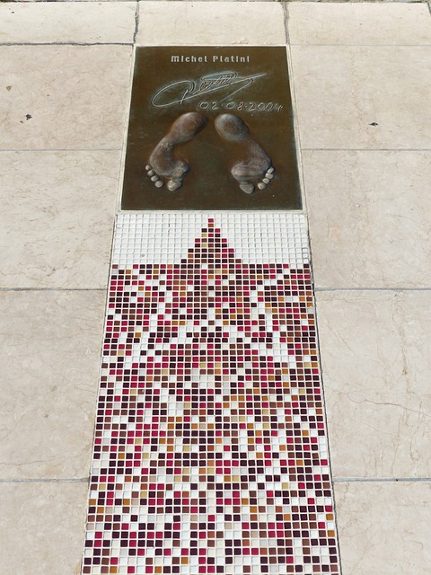 重視進攻與 重視進攻與